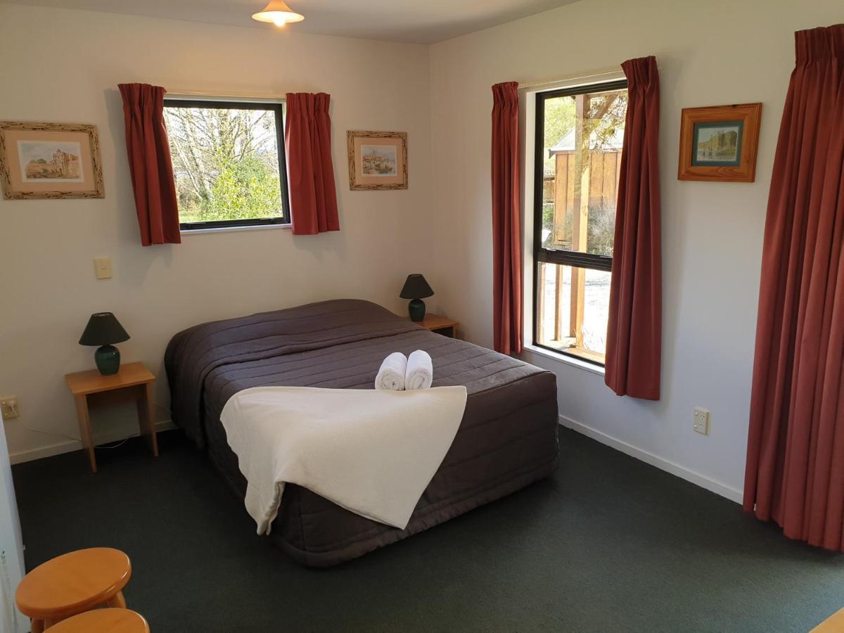 Lake Brunner Country Motel & Holiday Park Moana Exteriör bild