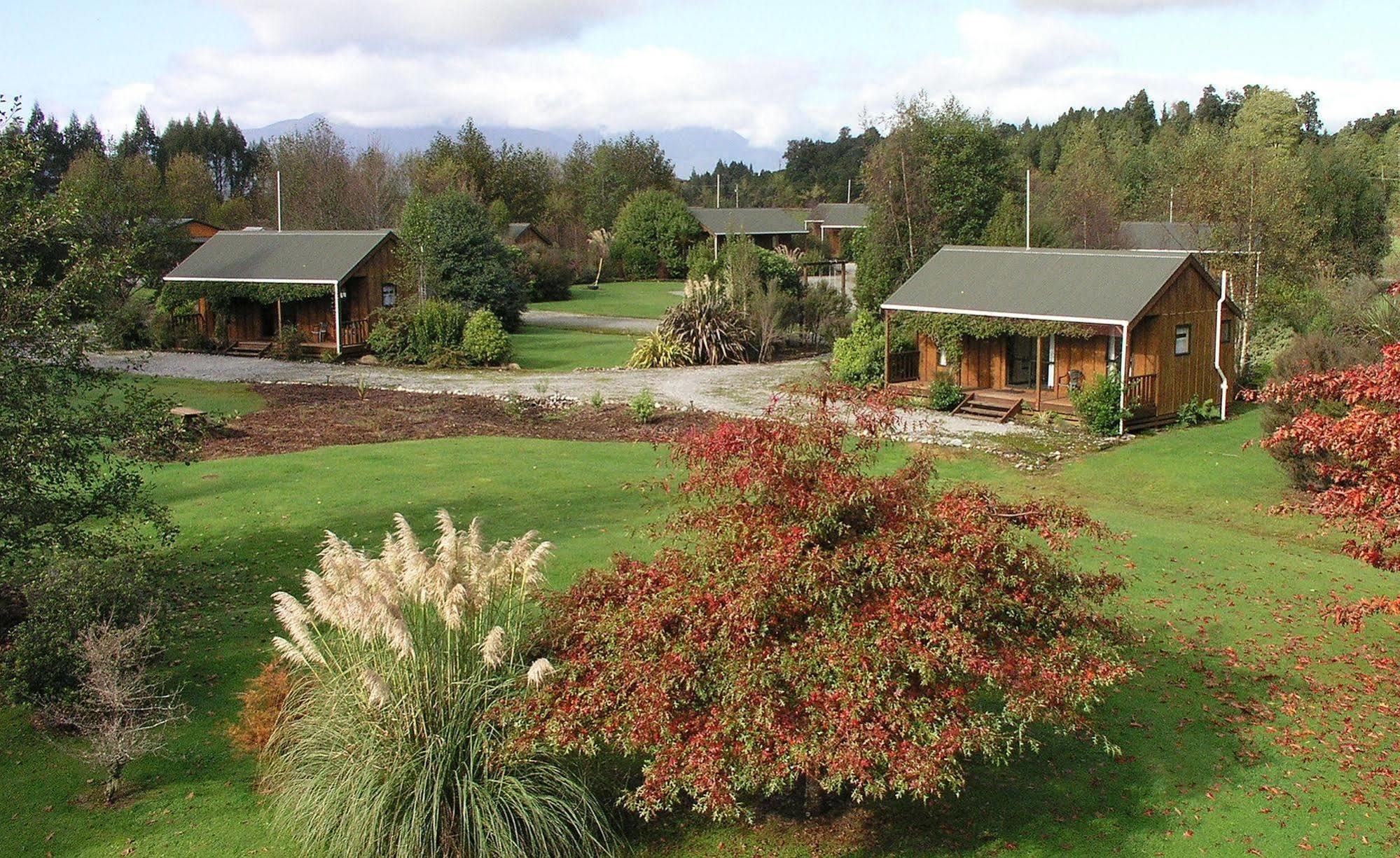 Lake Brunner Country Motel & Holiday Park Moana Exteriör bild