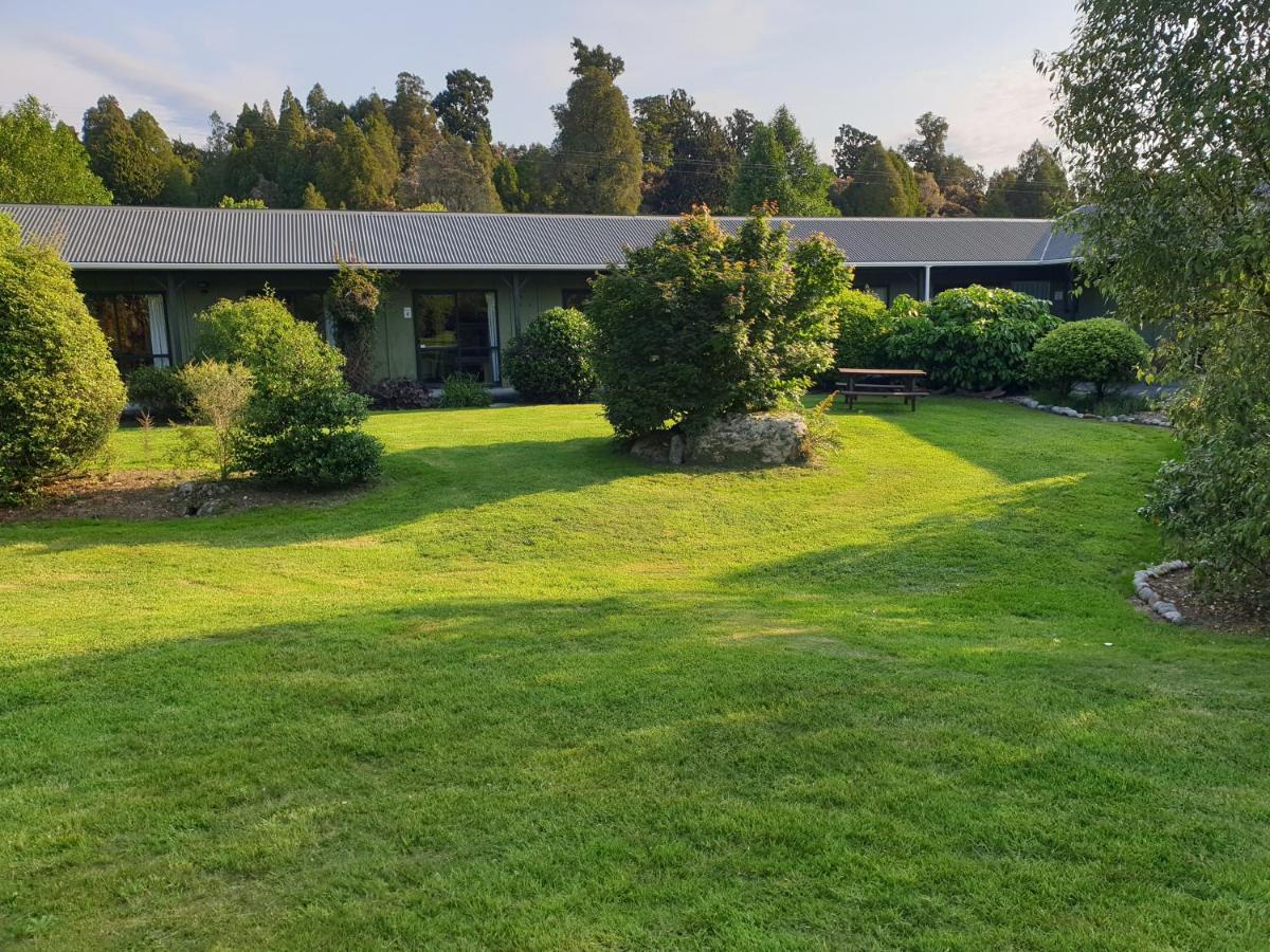 Lake Brunner Country Motel & Holiday Park Moana Exteriör bild