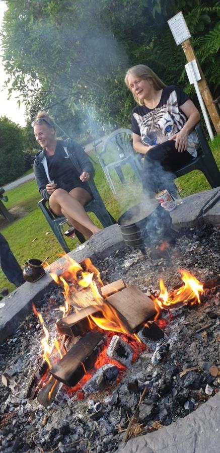 Lake Brunner Country Motel & Holiday Park Moana Exteriör bild